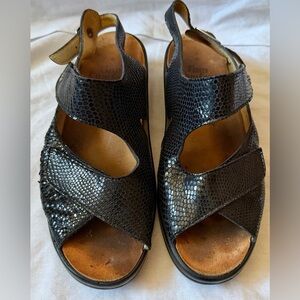 Finn Comfort Women’s Black Strap Sandals Excellent Condition Sz 6